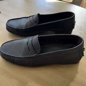 Tods Loafer: Black Tods Driving Loafer, 37 1/2